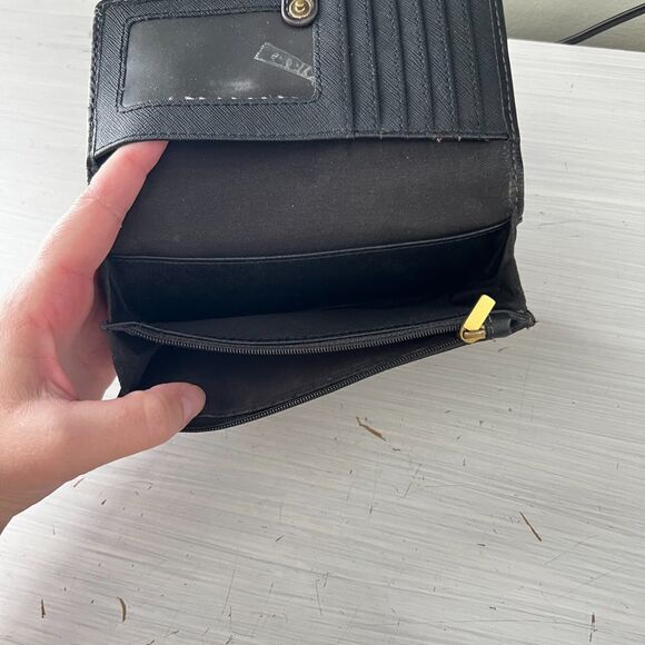 Fossil Black Leather Snap Close Wallet - Picture 5 of 5